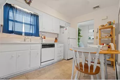 74 Farmingdale Rd, Wayne, NJ 07470 - Photo 13