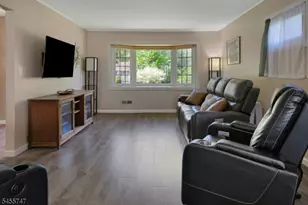 15 Maxine Dr, Morris Township, NJ 07960 - Photo 5