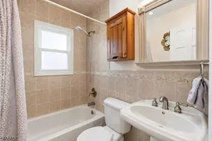 24 Sunset Dr, Clark Township, NJ 07066 - Photo 9