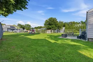 24 Sunset Dr, Clark Township, NJ 07066 - Photo 21