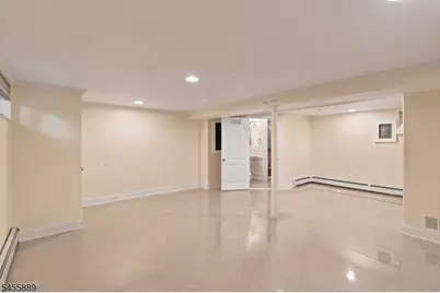 112 Sand Rd, Fairfield, NJ 07004 - Photo 17