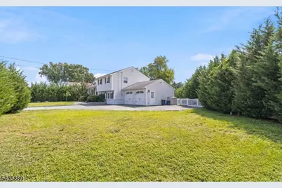112 Sand Rd, Fairfield, NJ 07004 - Photo 3