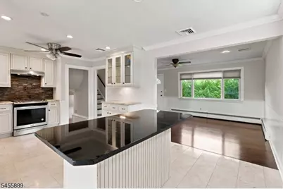 112 Sand Rd, Fairfield, NJ 07004 - Photo 11