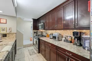 7 Arcata Pl, Ringwood, NJ 07456 - Photo 9