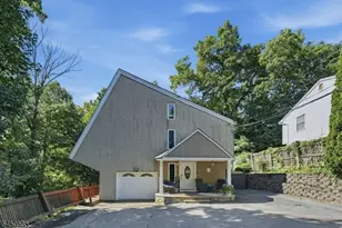 7 Arcata Pl, Ringwood, NJ 07456 - Photo 1
