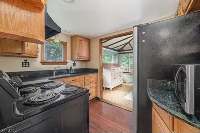 78 Woodlawn Rd, Sparta Township, NJ 07871 - Photo 17