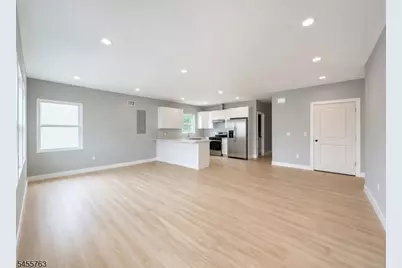 84 Beech St, Belleville, NJ 07109 - Photo 9