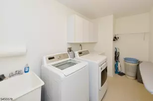 90 Summer Hill Rd, Wayne, NJ 07470 - Photo 25