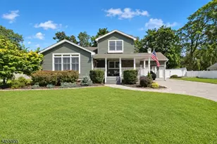 4 Raymond Ct, Lincoln Park, NJ 07035 - Photo 1
