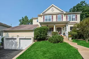 602 Skyline Dr, Jefferson Township, NJ 07849 - Photo 1