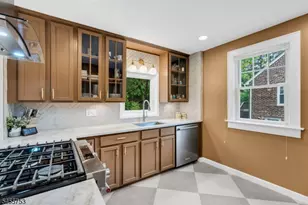 10 Passaic Ave, Roseland, NJ 07068 - Photo 17