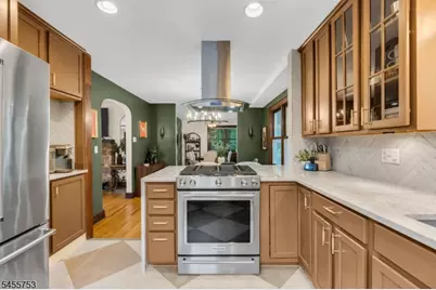10 Passaic Ave, Roseland, NJ 07068 - Photo 19