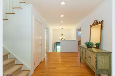 31 Lockley Ct, Mountain Lakes, NJ 07046 - Photo 3