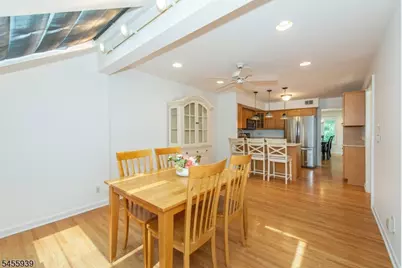 31 Lockley Ct, Mountain Lakes, NJ 07046 - Photo 3
