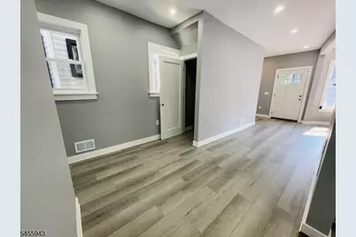 823 S 14th St, Newark, NJ 07108 - Photo 9