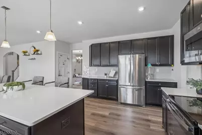 2 Vansickle Ct, Roxbury Township, NJ 07850 - Photo 13