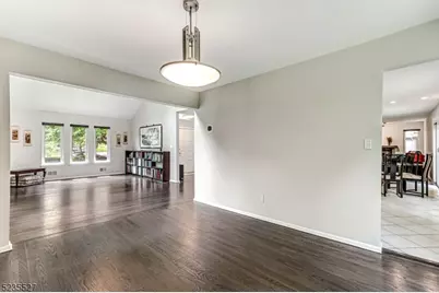 33 Highmount Ave, Warren Township, NJ 07059 - Photo 7