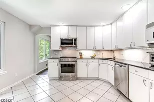 33 Highmount Ave, Warren Township, NJ 07059 - Photo 9