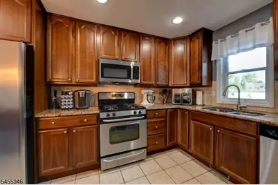 1 Evelyn Pl, Pequannock Township, NJ 07444 - Photo 13