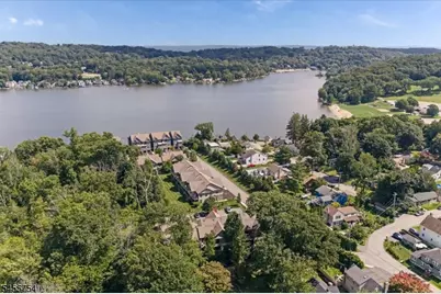 103 Mariners Pointe, Hopatcong, NJ 07843 - Photo 29