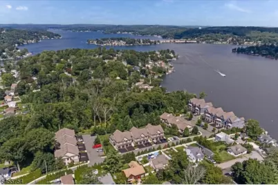 103 Mariners Pointe, Hopatcong, NJ 07843 - Photo 29