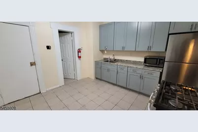 272 Littleton Ave, Newark, NJ 07103 - Photo 1