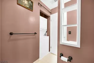 70 Sage Ct, Bedminster Township, NJ 07921 - Photo 11