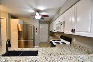 7 Pine Hollow Ct, Jefferson Township, NJ 07438 - Photo 7