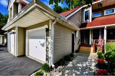 7 Pine Hollow Ct, Jefferson Township, NJ 07438 - Photo 1