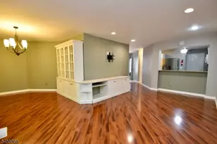 7 Pine Hollow Ct, Jefferson Township, NJ 07438 - Photo 3