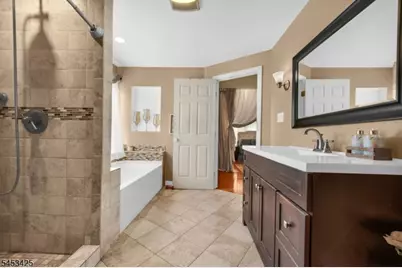 1245 Oakland Ave, Union Township, NJ 07083 - Photo 15