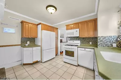 1245 Oakland Ave, Union Township, NJ 07083 - Photo 9