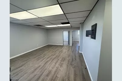 715 Somerset St, Unit 201, Franklin Township, NJ 08873 - Photo 5