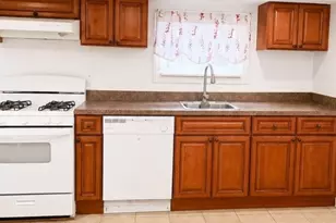 233 Jackson Ave, Hackensack, NJ 07601 - Photo 3