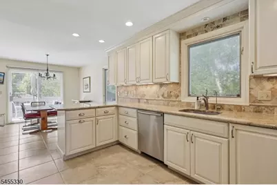 7 Dorset Cir, Caldwell, NJ 07006 - Photo 13