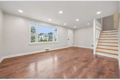 529 Richfield Avenue, Kenilworth, NJ 07033 - Photo 3
