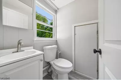 529 Richfield Avenue, Kenilworth, NJ 07033 - Photo 27
