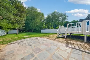529 Richfield Ave, Kenilworth, NJ 07033 - Photo 23