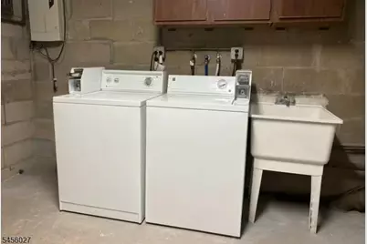 33-35 Adams St #3, Newark, NJ 07105 - Photo 23