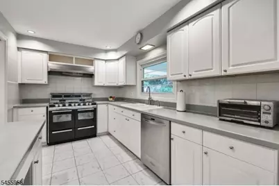 31 Sheffield Rd, Summit, NJ 07901 - Photo 7