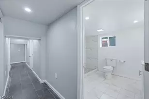 66 Halstead St, Newark, NJ 07106 - Photo 9