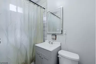66 Halstead St, Newark, NJ 07106 - Photo 7