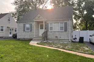 205 Villa Pl, Rahway, NJ 07065 - Photo 1