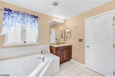 40 Indian Field Dr, Hardyston Township, NJ 07419 - Photo 39