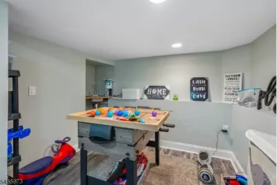 122 Maplewood Ave, Wayne, NJ 07470 - Photo 23