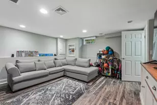 122 Maplewood Ave, Wayne, NJ 07470 - Photo 21