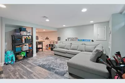 122 Maplewood Ave, Wayne, NJ 07470 - Photo 25