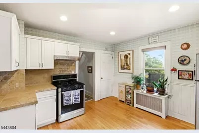237 Broughton Ave, Bloomfield, NJ 07003 - Photo 17