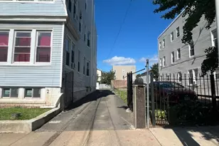193 5 Hillside Ave, Newark, NJ 07108 - Photo 3