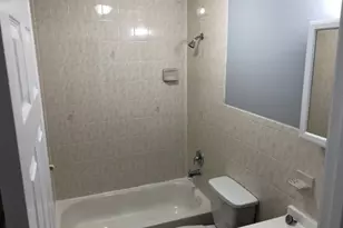 193 5 Hillside Ave, Newark, NJ 07108 - Photo 9